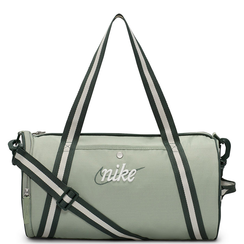 white nike duffel bag