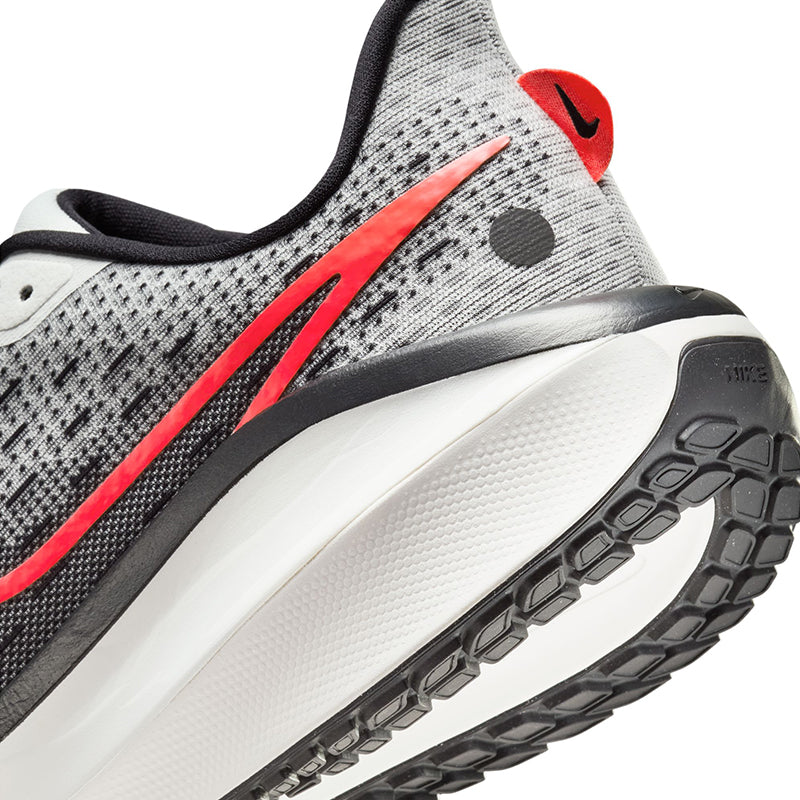 Nike Men's Vomero 17