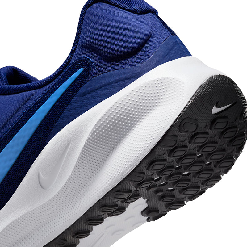 Nike Men's Revolution 7