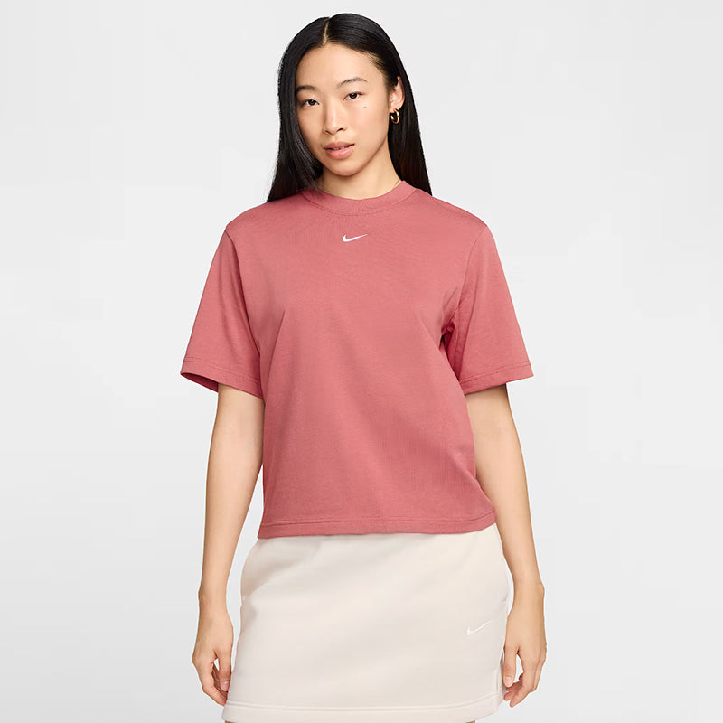 Nike Women's Sportswear Essential Boxy T-Shirt