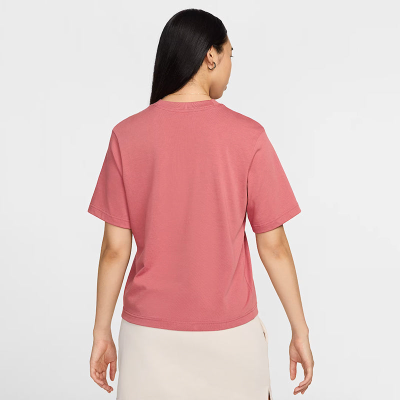 Nike Women's Sportswear Essential Boxy T-Shirt