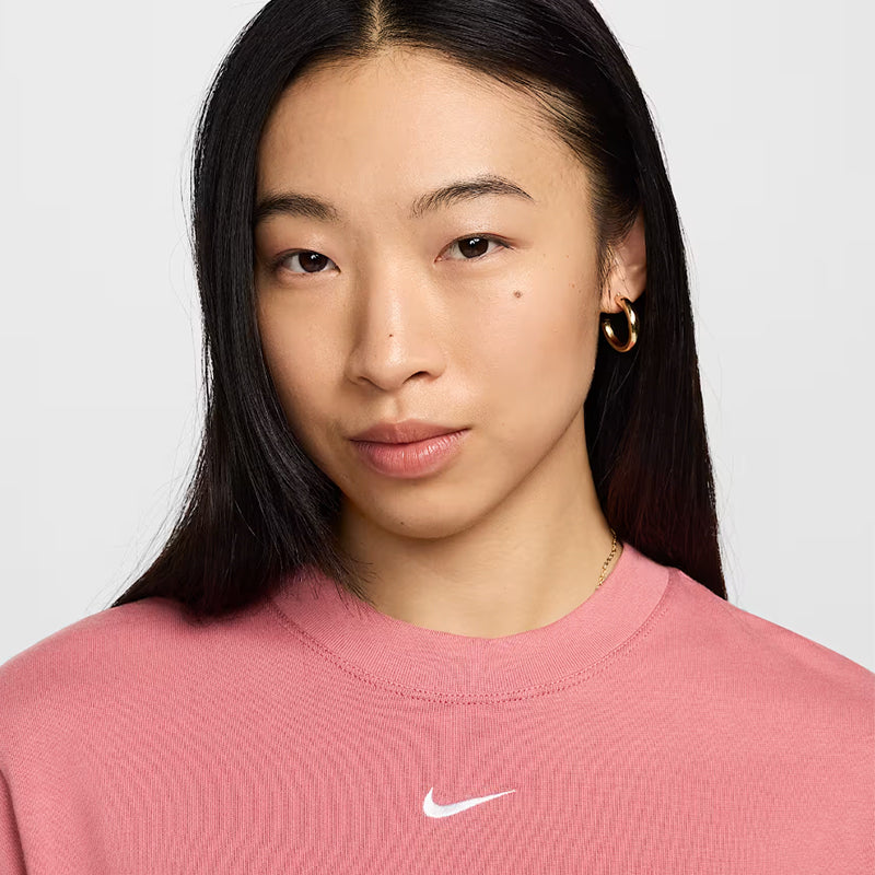 Nike Women's Sportswear Essential Boxy T-Shirt